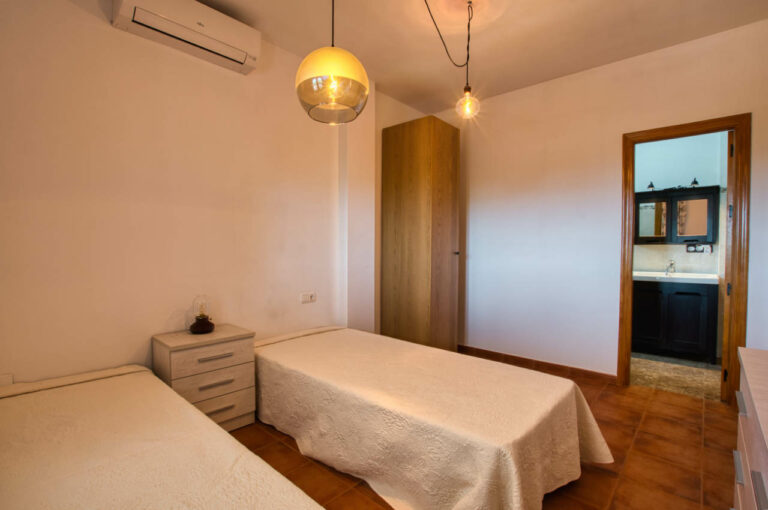 Bedroom 3 — Villa Vilo holiday house, Mondrón (Periana)