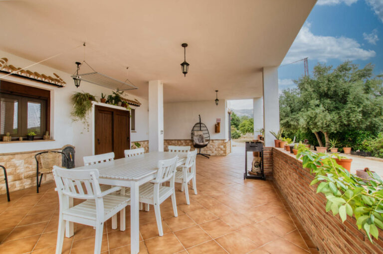 Front porch — Villa Vilo holiday house, Mondrón (Periana)