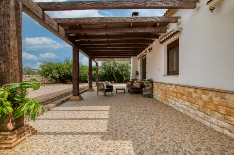 Side porch — Villa Vilo holiday house, Mondrón (Periana)