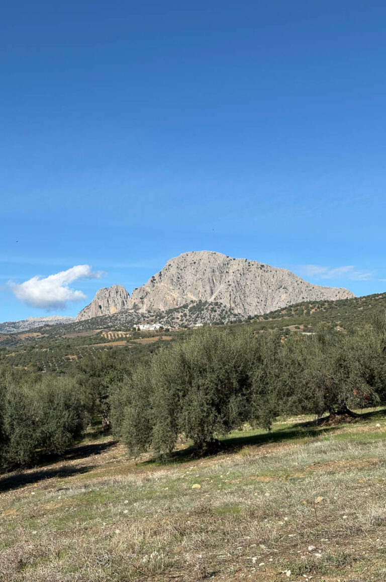 Pico Vilo seen from Mondrón