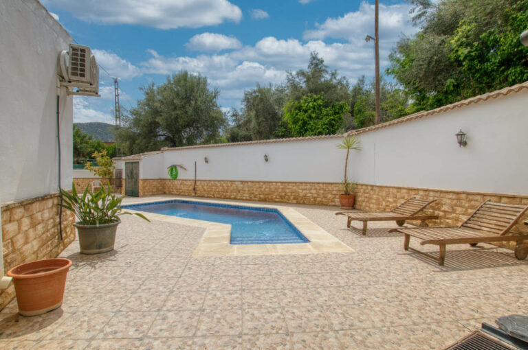 Swimming pool — Villa Vilo holiday house, Mondrón (Periana)