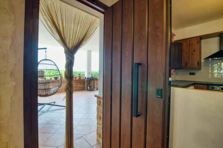 Front door — Villa Vilo holiday house, Mondrón (Periana)